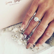 0.25cts Big And Small Bubble with starburst detail Diamond Ring