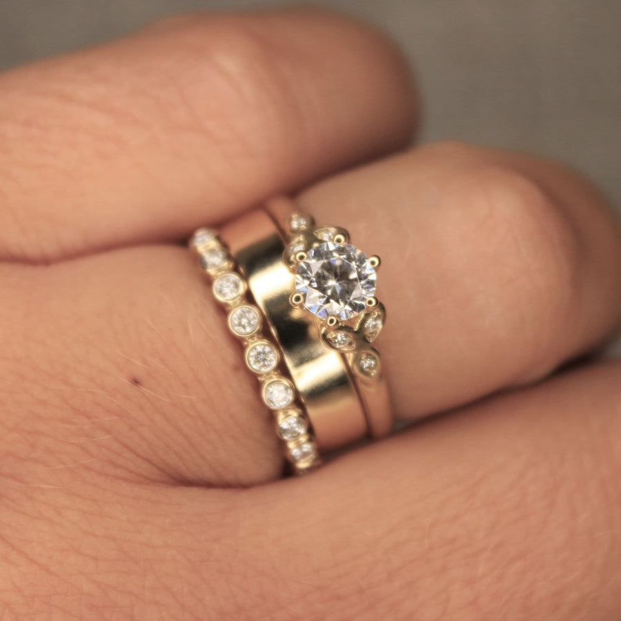 18ct Yellow Gold Solitaire With Blossom Diamonds Engagement Ring