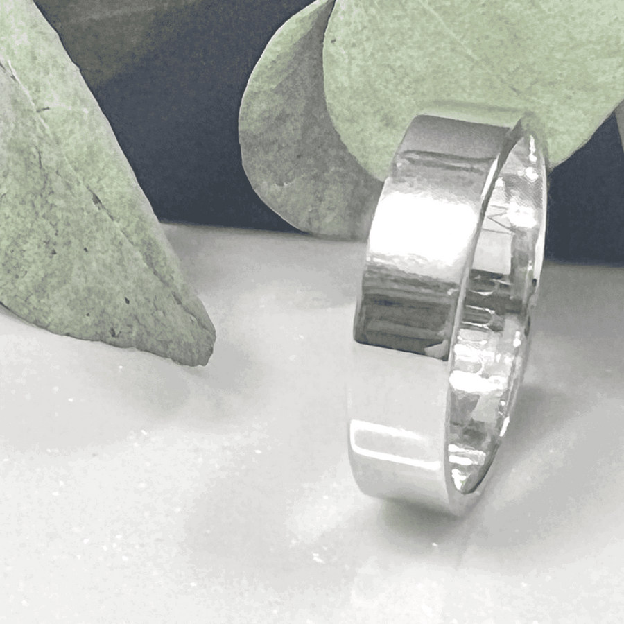 Men’s Square Edge Wedding Ring