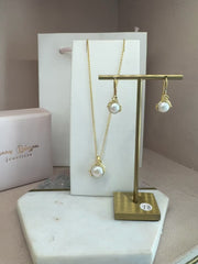 Laura Ashley Ickleford Tulips Freshwater Pearl Necklace